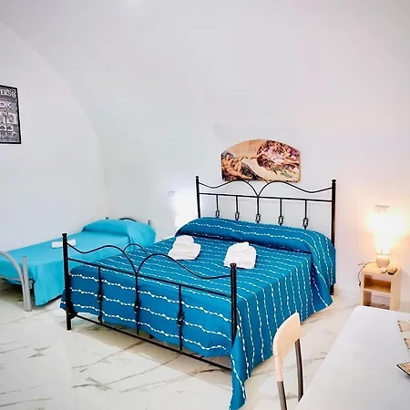 Corte Vico Palmisano Centro Storico B&B 갈리폴리