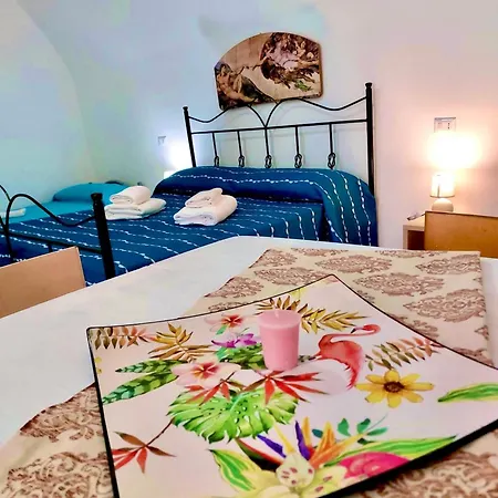 Corte Vico Palmisano Centro Storico Bed & Breakfast 3*