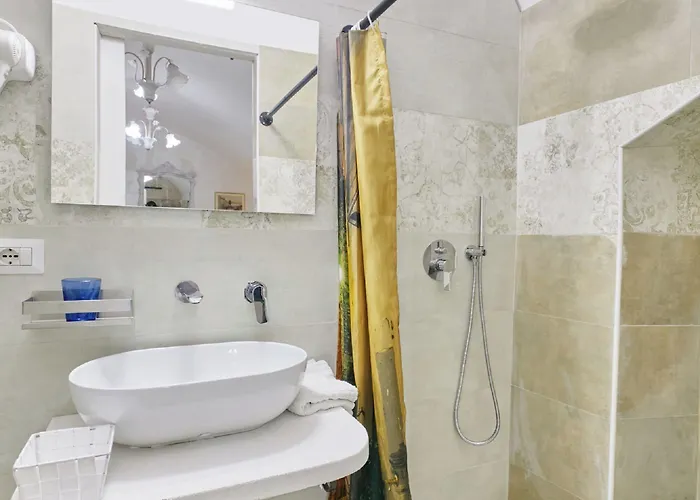 Bed & Breakfast Corte Vico Palmisano Centro Storico 3*